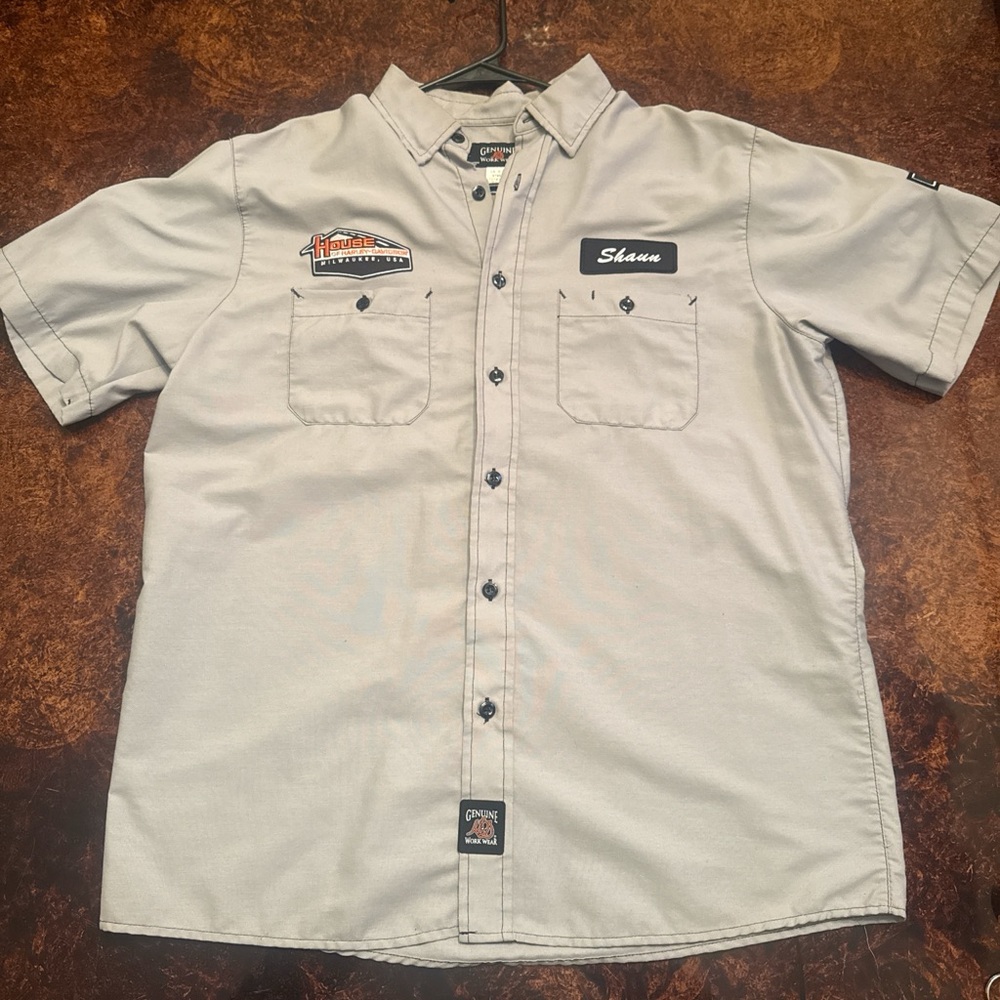 Harley-Davidson Short Sleeve Button-Down Shirt in Light Gray with Name Patch